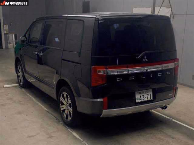 MITSUBISHI DELICA D:5