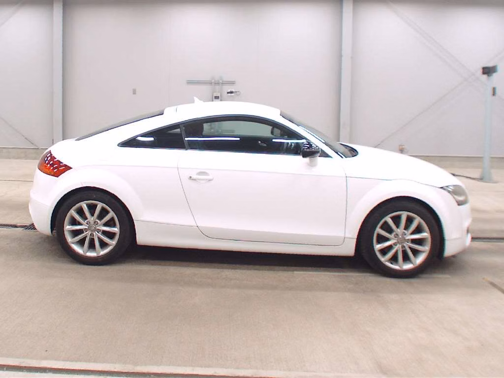 AUDI TT