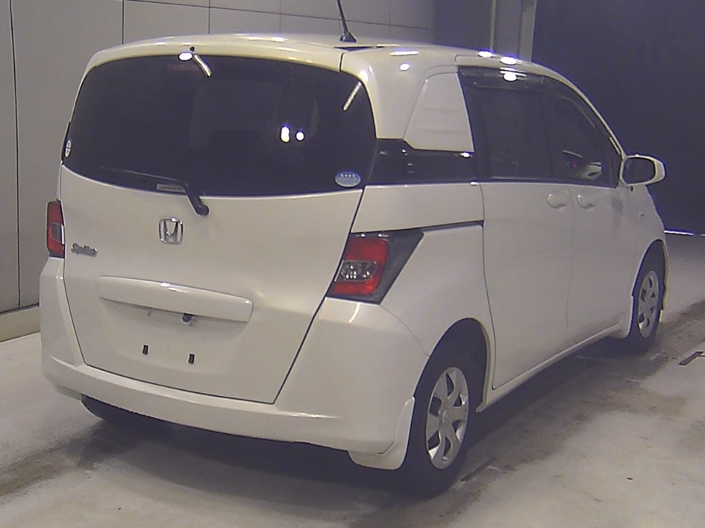 HONDA FREED SPIKE