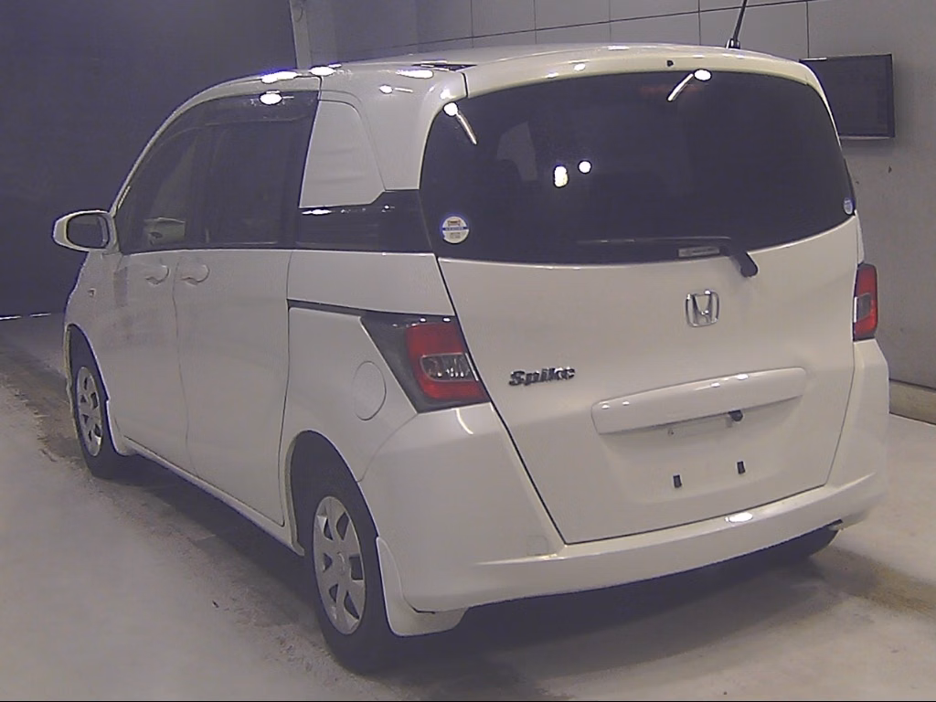 HONDA FREED SPIKE