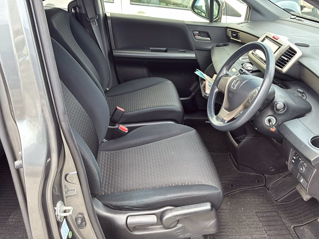 HONDA FREED SPIKE