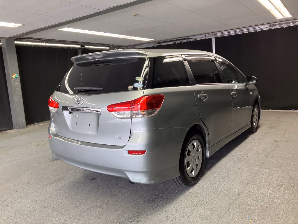 TOYOTA WISH