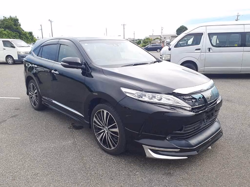 TOYOTA HARRIER