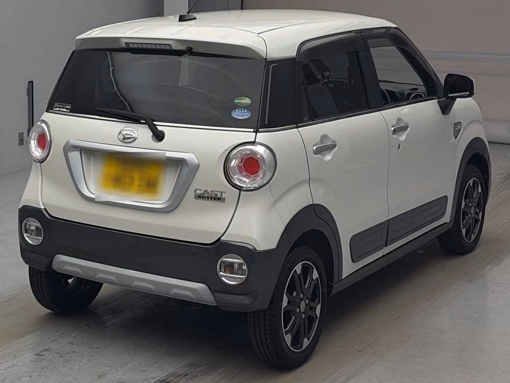 DAIHATSU CAST