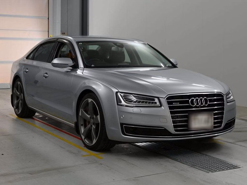AUDI A8