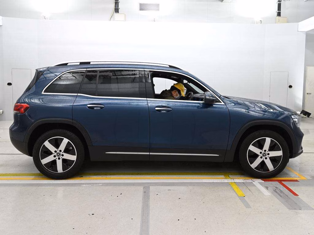MERCEDES-BENZ GLB-CLASS
