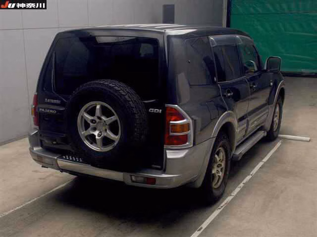 MITSUBISHI PAJERO