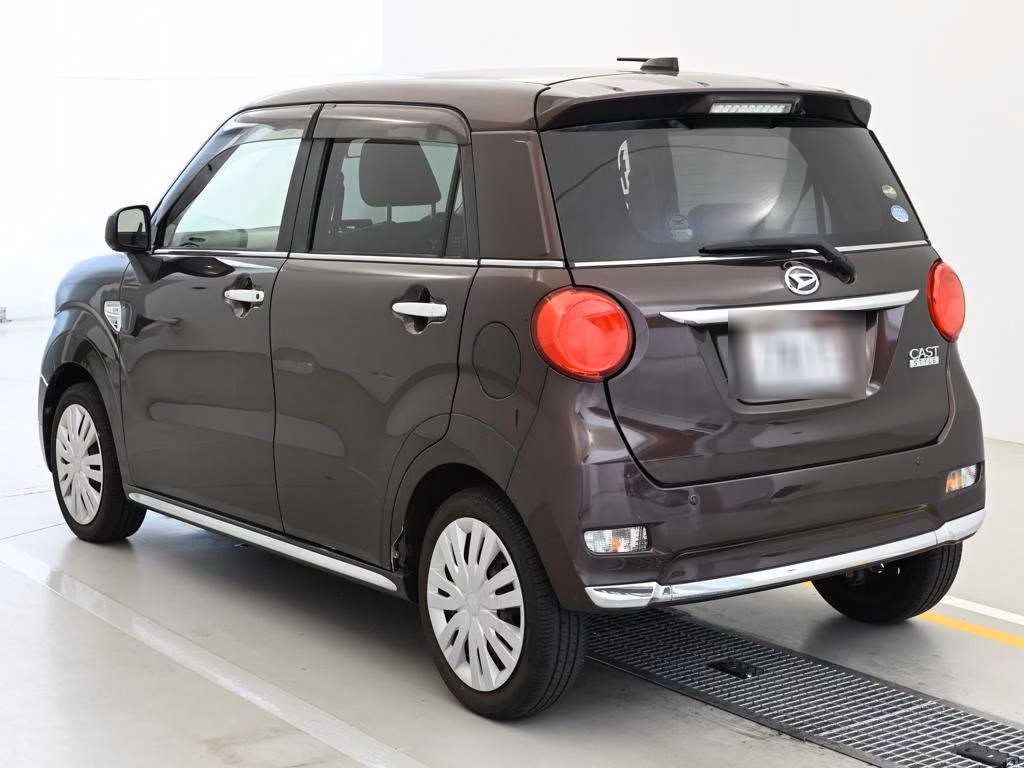 DAIHATSU CAST