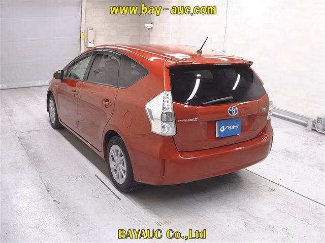 TOYOTA PRIUS ALPHA