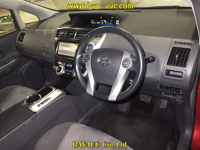 TOYOTA PRIUS ALPHA