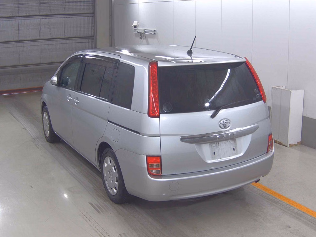 TOYOTA ISIS
