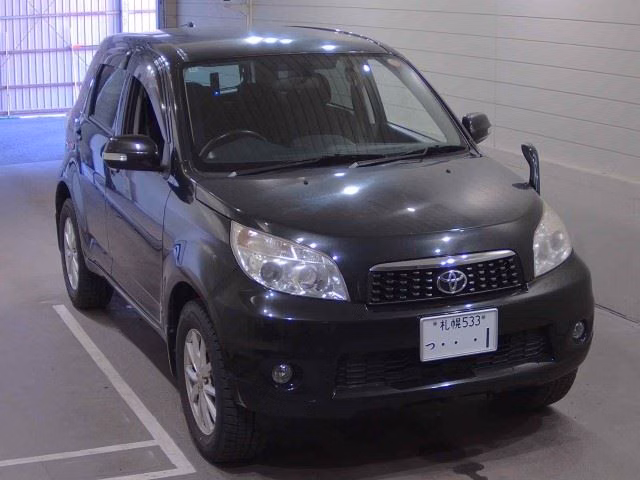 TOYOTA RUSH