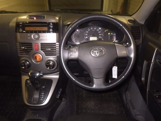 TOYOTA RUSH