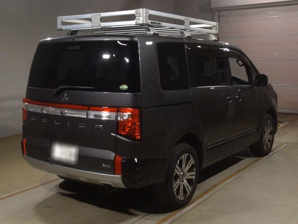MITSUBISHI DELICA D:5
