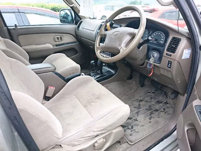 TOYOTA HILUX SURF