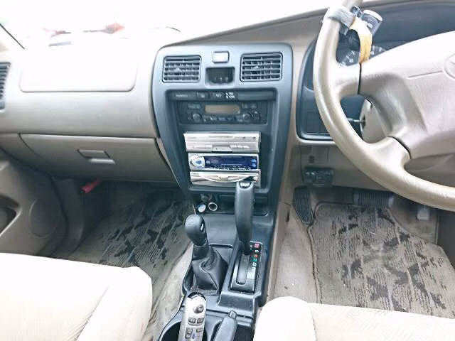 TOYOTA HILUX SURF