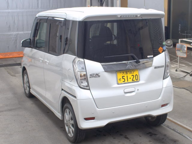 MITSUBISHI EK SPACE