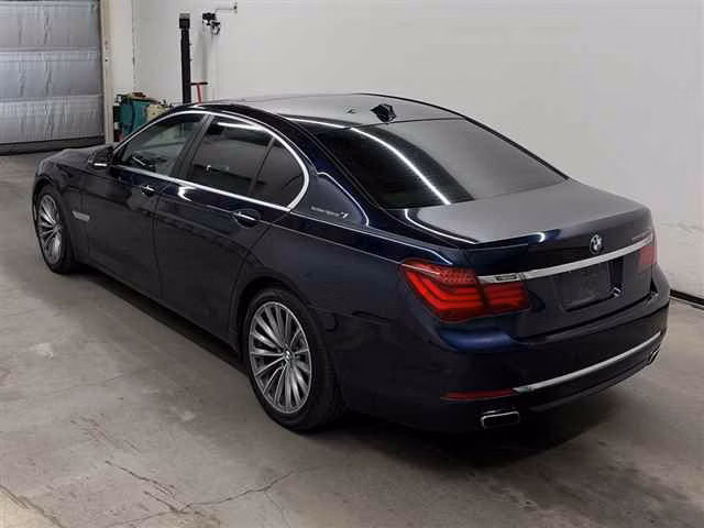 BMW 7-SERIES