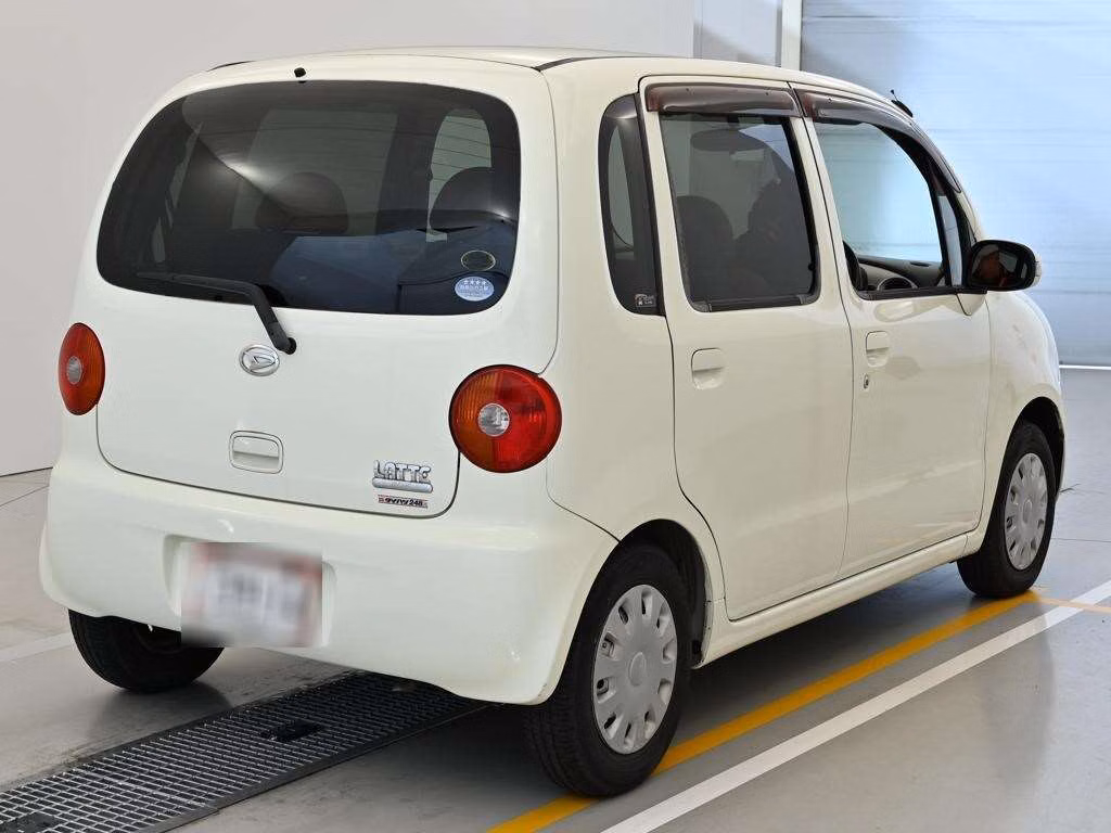 DAIHATSU MOVE LATTE