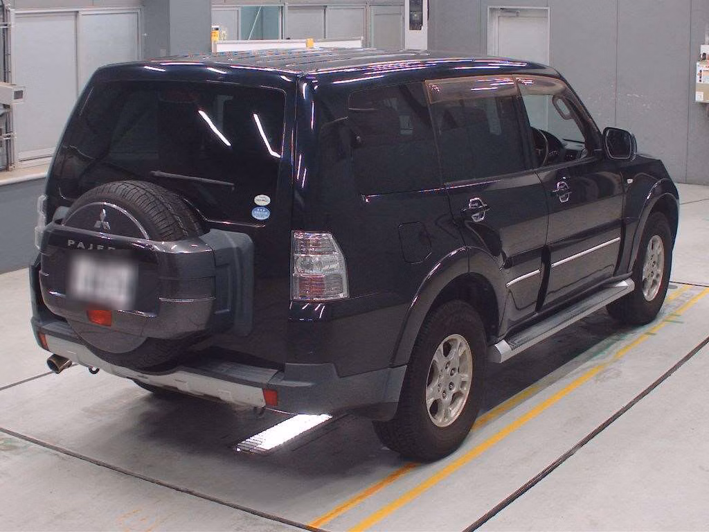 MITSUBISHI PAJERO