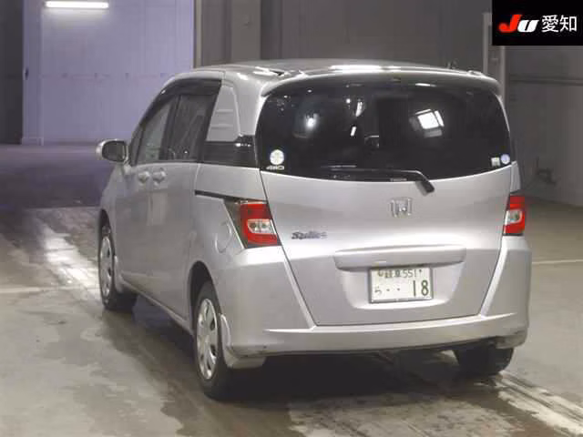 HONDA FREED SPIKE