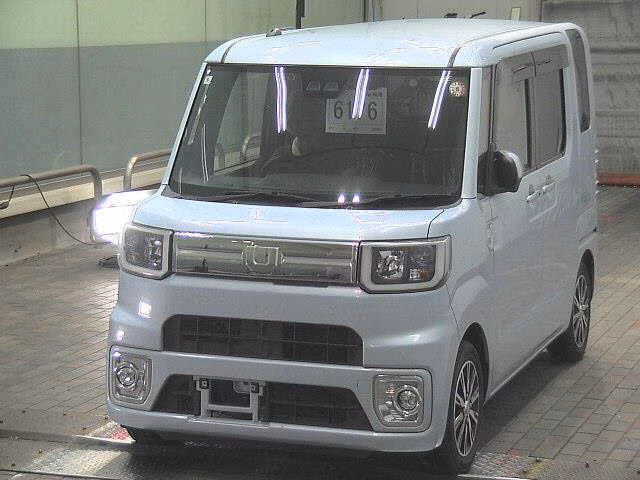 DAIHATSU WAKE