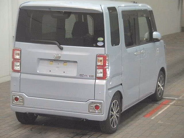 DAIHATSU WAKE
