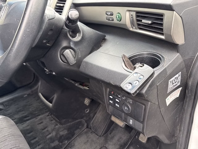 HONDA FREED SPIKE
