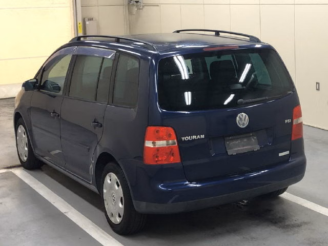 VOLKSWAGEN TOURAN