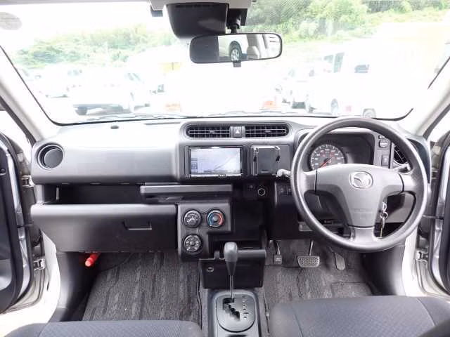 MAZDA FAMILIA