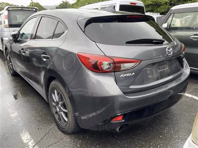 MAZDA AXELA