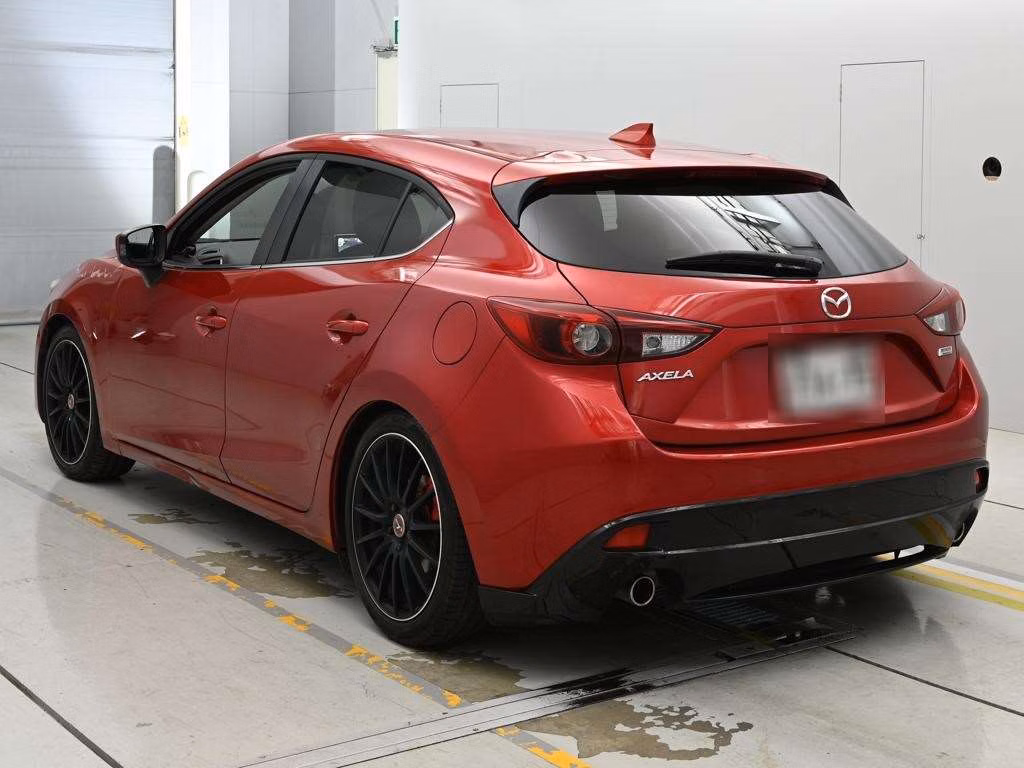 MAZDA AXELA