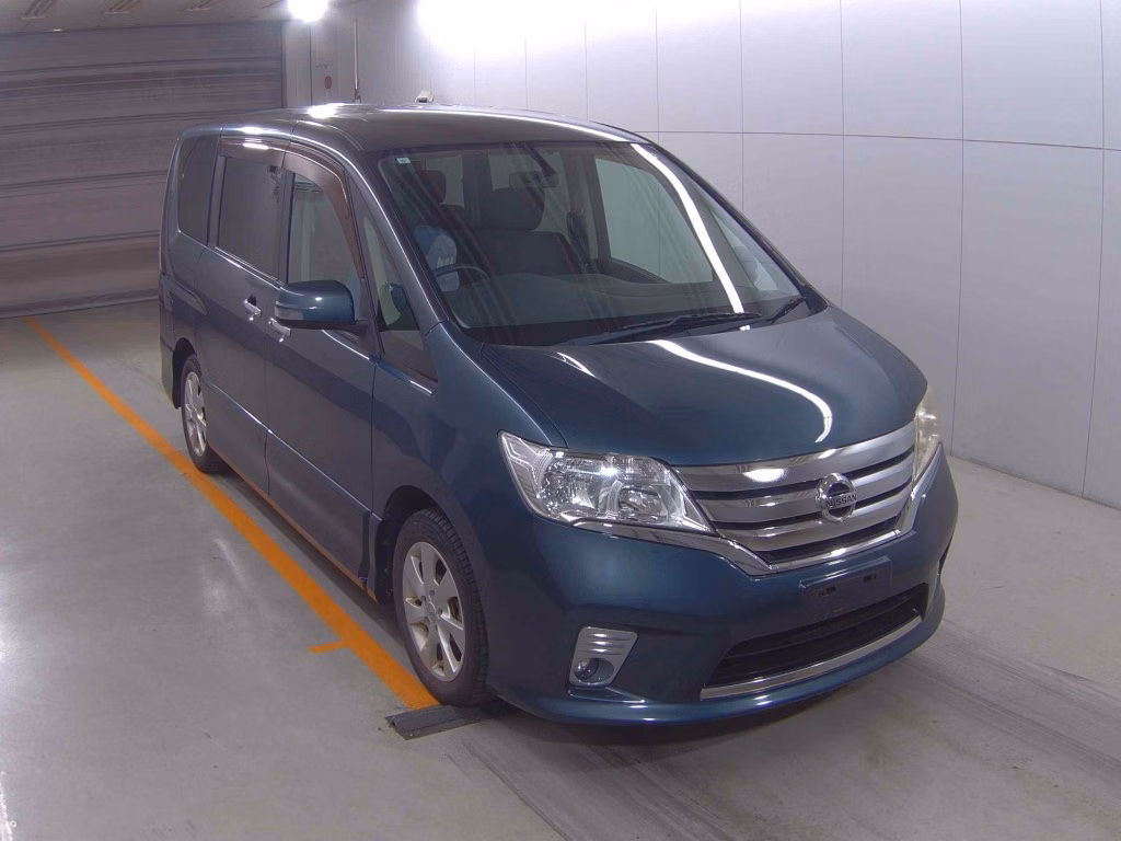 NISSAN SERENA