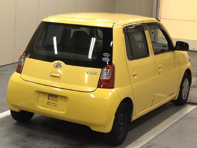 DAIHATSU ESSE