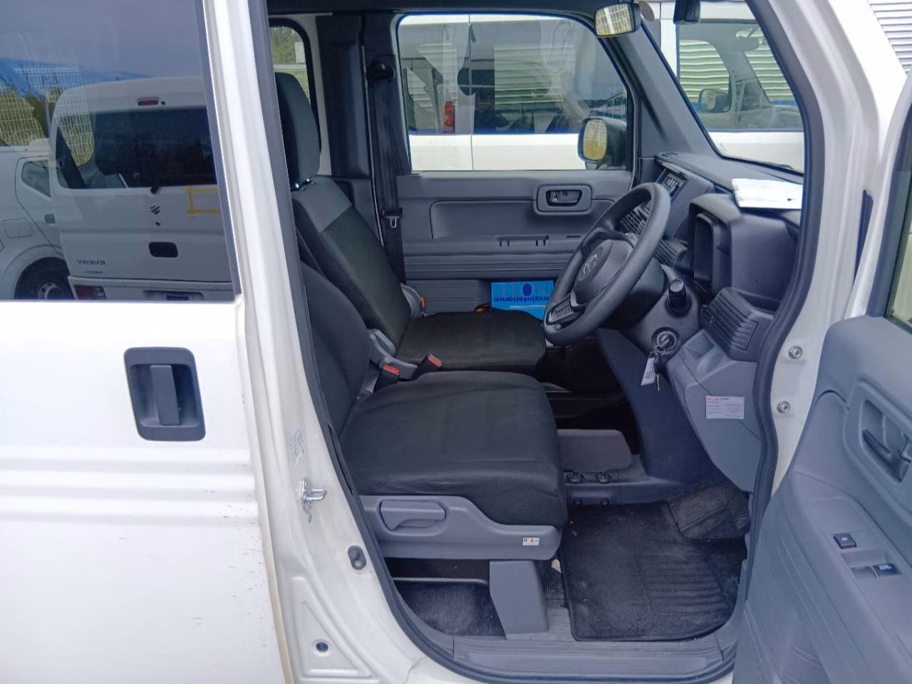 HONDA N-VAN