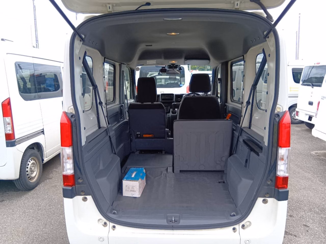 HONDA N-VAN