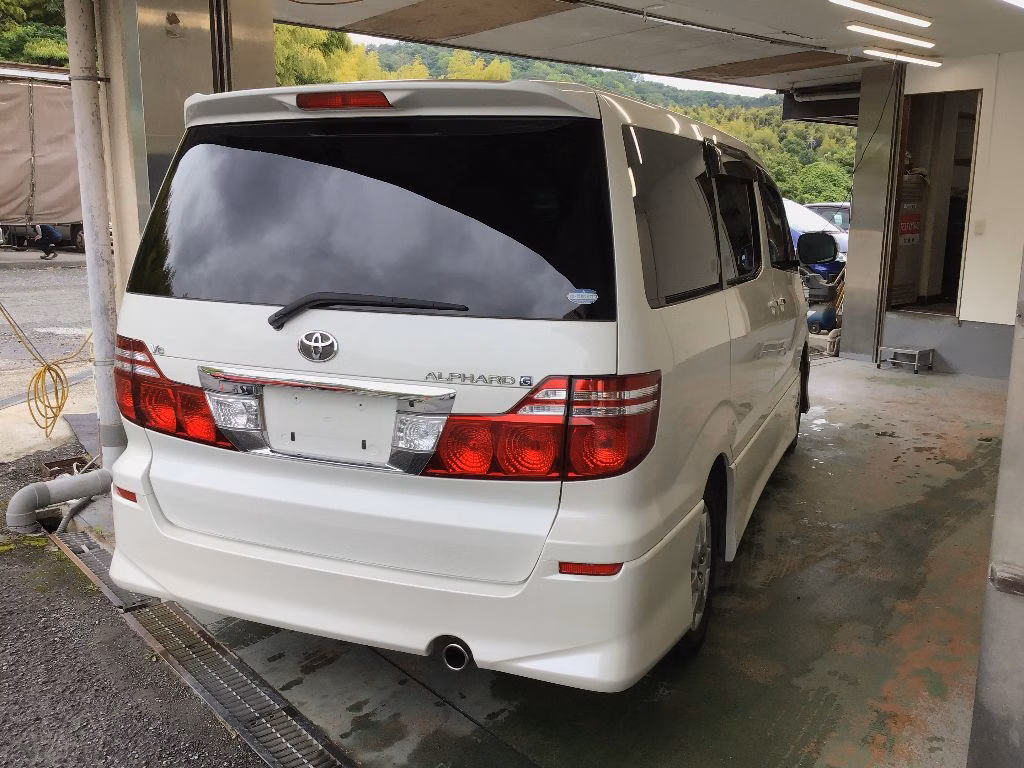TOYOTA ALPHARD
