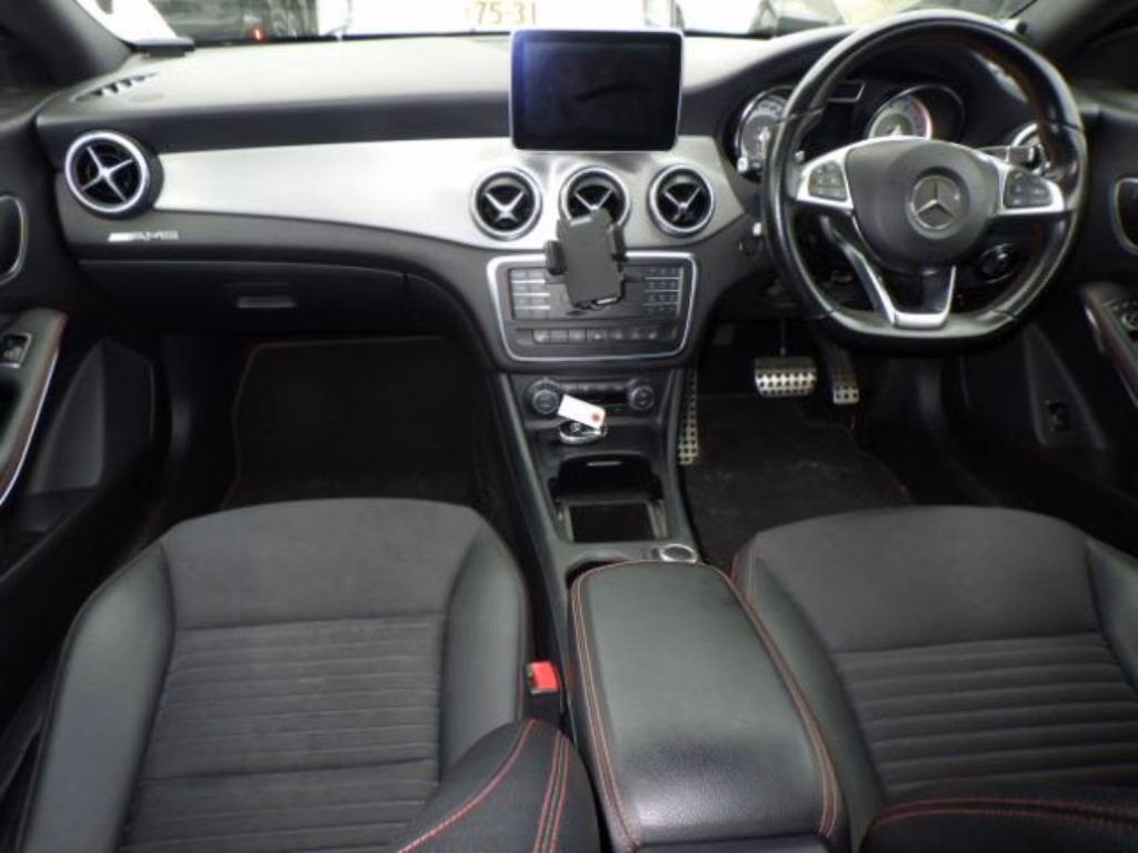 MERCEDES-BENZ CLA-CLASS