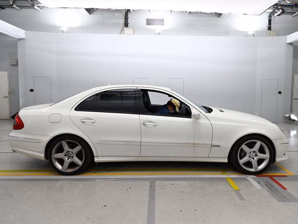 MERCEDES-BENZ E-CLASS