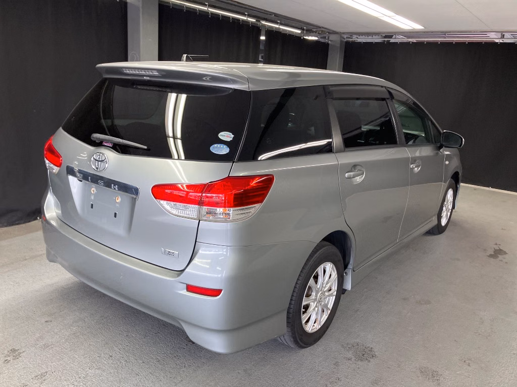 TOYOTA WISH