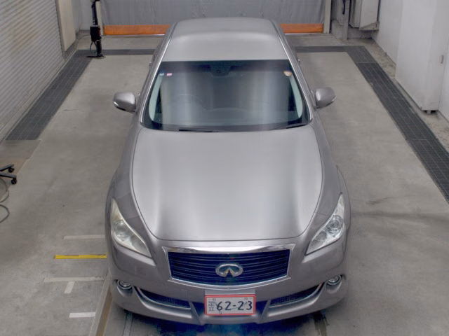 NISSAN FUGA