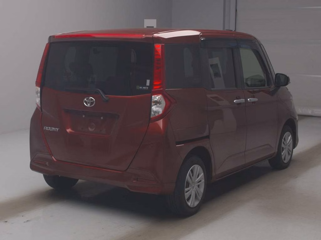 TOYOTA ROOMY