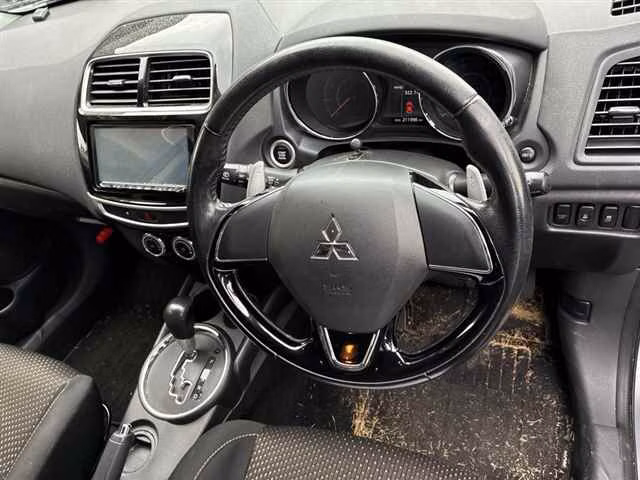 MITSUBISHI RVR