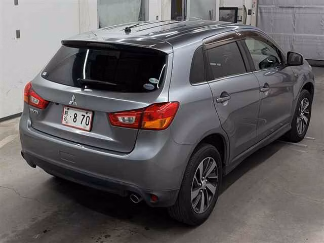 MITSUBISHI RVR