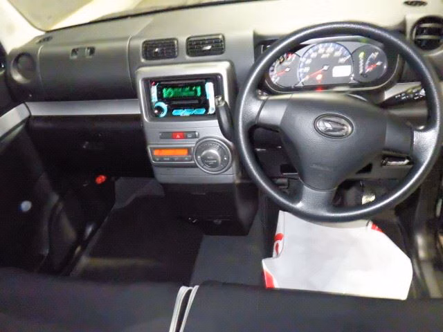 DAIHATSU MOVE CONTE