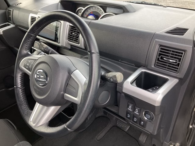 DAIHATSU WAKE