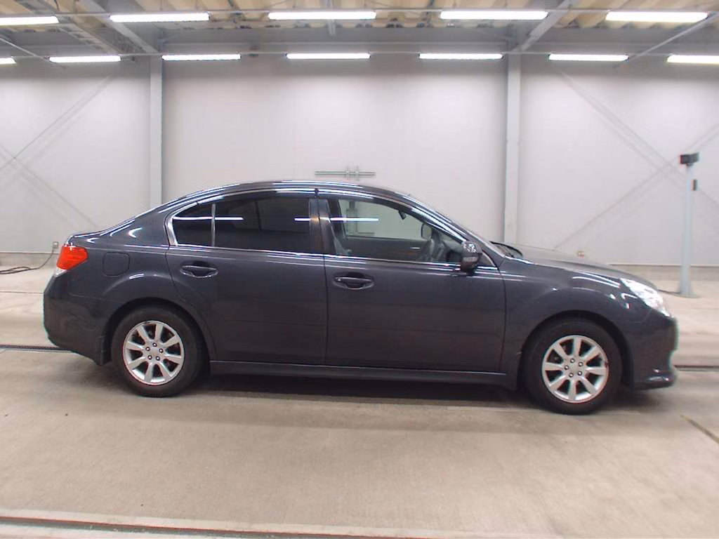 SUBARU LEGACY B4