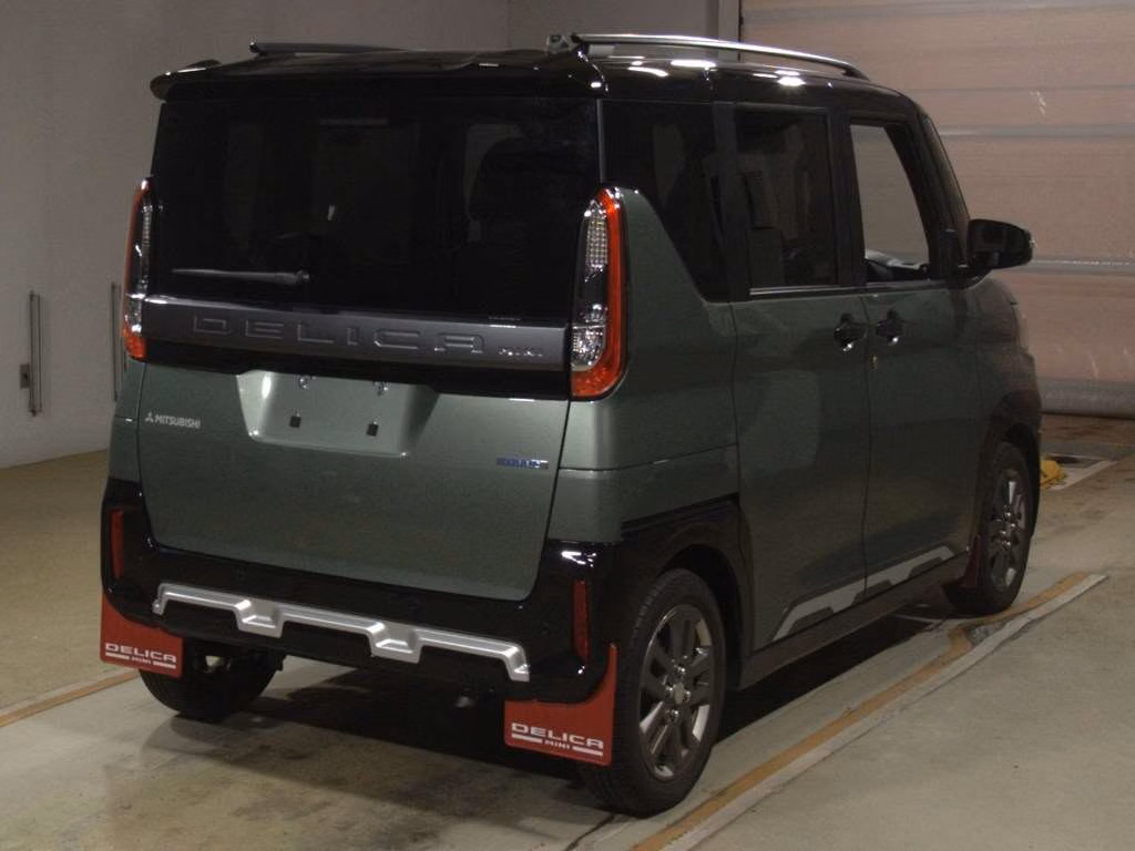 MITSUBISHI DELICA MINI