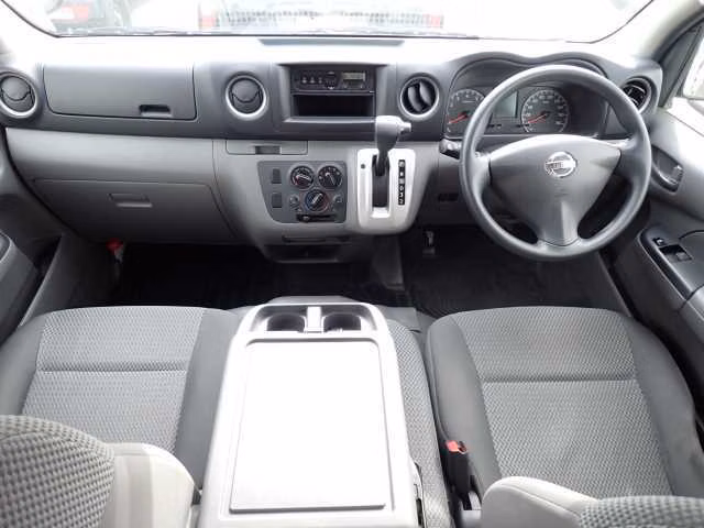 NISSAN NV350 CARAVAN