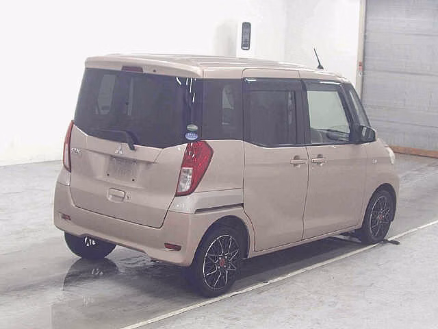 MITSUBISHI EK SPACE
